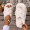 Mules femme brodées avec nœud, chaussons d'intérieur moelleux pour toutes les saisons, mules plates à une bride pour femmes, chaussons d'intérieur
