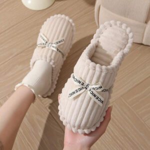 Nouvelles pantoufles d'intérieur pour femmes pour l'automne/hiver, pantoufles de maison chaudes à bout fermé et avec un nœud papillon, silencieuses
