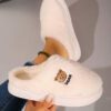 Chaussons De Style Automne/hiver Pour Femmes Avec Tête D'ours En Peluche À Semelle Épaisse
