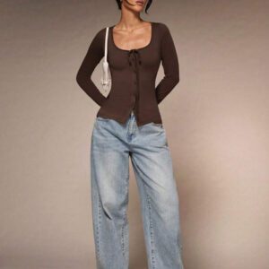 Chiquease T-shirt moulant à manches longues pour femmes, au cou d'équipage, à nœud décoratif, en tricot élastique unicolore. Port polyvalent pour tous les jours.