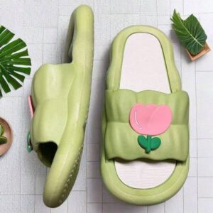 Nouveau modèle de mules Tulipe pour femmes et adolescentes, parfait pour le port d'intérieur en été, confortable et élégant pour une utilisation à la maison, design antidérapant, idéal pour les étudiants et les dortoirs, mignon