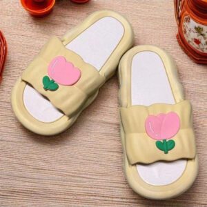 Nouveau modèle de mules Tulipe pour femmes et adolescentes, parfait pour le port d'intérieur en été, confortable et élégant pour une utilisation à la maison, design antidérapant, idéal pour les étudiants et les dortoirs, mignon
