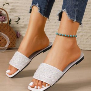 Sandales plates pour femmes avec strass et faux perles, nouvelle style d'été babies marron pantoufles chaussures pour tenue élégante et à la mode pour la Saint-Valentin