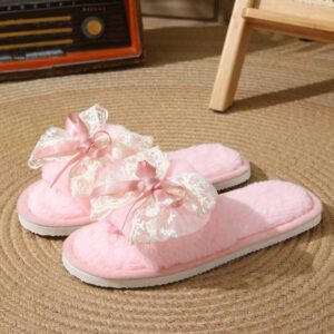 Chaussons en peluche pour femmes avec nœud papillon pour le printemps/l'automne/l'hiver, chaussures légères et silencieuses à enfiler pour récupération post-partum à porter à l'intérieur