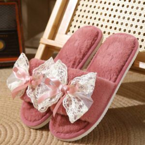 Chaussons en peluche pour femmes avec nœud papillon pour le printemps/l'automne/l'hiver, chaussures légères et silencieuses à enfiler pour récupération post-partum à porter à l'intérieur