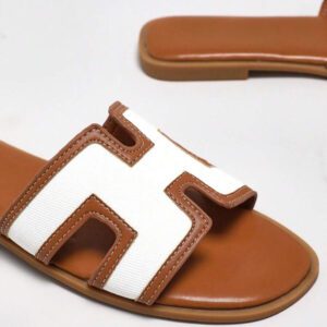 SHUZIA Sandales plates décontractées pour femmes, convenant pour le port quotidien. Idéal pour l'Halloween, Noël, l'automne, l'hiver, le Nouvel An, la Saint-Valentin et l'été. Chaussures cadeaux pour la Saint-Valentin