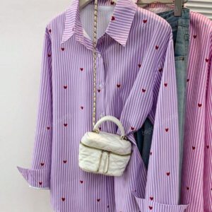 Chemise à col polo à imprimé cœur et rayures pour femme - Chemisier casual à manches longues à boutons pour les vacances, Tenue de tous les jours pour le printemps, l'été et l'automne