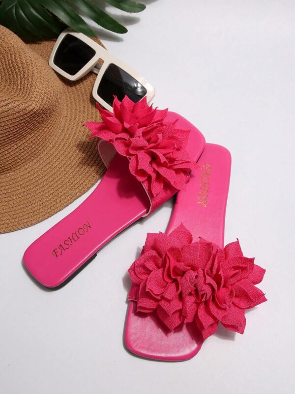PEIYUMI Sandales plates décoratives florales uniques d'été, mode et antidérapantes, Sandales de plage décontractées pour femmes, disponibles en blanc, noir, rouge, vert, rose rouge, rose, abricot – Image 15