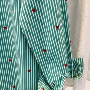 Chemise à col polo à imprimé cœur et rayures pour femme - Chemisier casual à manches longues à boutons pour les vacances, Tenue de tous les jours pour le printemps, l'été et l'automne