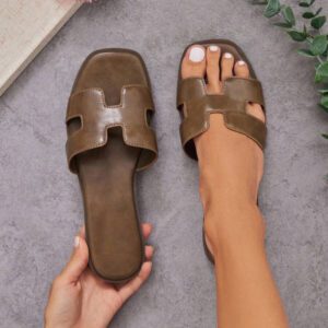 SHUZIA Sandales glissantes pour femmes en PU huilé premium à lanière en H, sensation de luxe, confort, essentiels streetwear jusqu'au yacht club