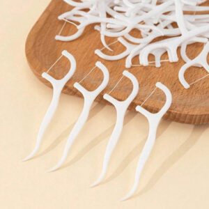 500pcs Cure-dents, Fil De Nettoyage En Profondeur, Fil De Voyage Jetable Portable, Fil Ultra-mince En Forme Darc Pour Le Nettoyage Interdentaire, Cordes De Fil Ciré, Fil De Cure-dents À Saveur Naturelle, Essentiel De Voyage, Hygiène Buccale, Nettoyage En Profondeur, Nécessité Quotidienne, Décoration De La Maison, Salon, Chambre À Coucher, Salle De Bain, Mariage, Fête, Anniversaire, Cadeau Pour Homme, Maman, Papa, Amis, Nouvel An, Accessoire, Cadeau Amusant, Portable, Pratique.