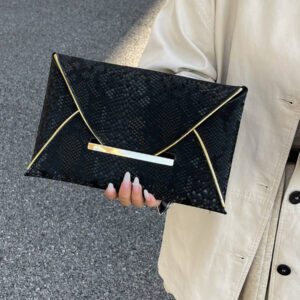 Sac Enveloppe En Relief De Crocodile À Liseré Contrastant
