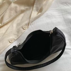 Sac à épaule pour femme style croissant de lune avec chaîne en forme de cœur