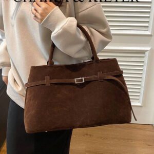 1 pièce Sac fourre-tout en daim pour femmes, sac à main casual grande capacité avec fermeture magnétique, décoration de ceinture, design à double poignée pour le voyage, les courses, les sorties - convient aux adolescentes, étudiantes et femmes de bureau, sac à main en daim, sac en daim le plus récent pour les vêtements d'automne pour femmes