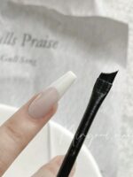 1 pièce Pinceau à ongles en forme de demi-lune avec tête inclinée, manche noir, pour peinture en gel UV et acrylique, outils de manucure DIY – Image 10