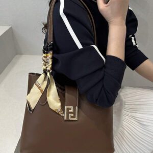 Nouveau sac à main d'épaule grande capacité à la mode pour l'été 2025, sac fourre-tout pour le travail, avec écharpe offerte (la couleur de l'écharpe est livrée au hasard)