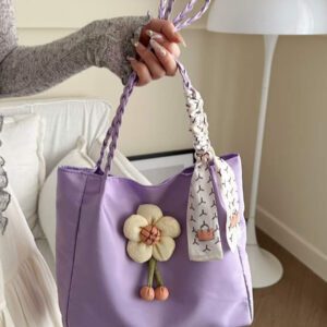 Sac bandoulière tissé à la mode, couleur unie, joliment décoré de fleurs, avec foulards. Idéal pour le shopping, les portefeuilles, les courses, les jeunes femmes, les étudiantes, les nouveaux arrivants et les cols blancs. Idéal pour le bureau, l'université, le travail, les affaires, les déplacements domicile-travail, les activités de plein air, les voyages et les sorties.