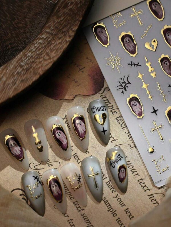 1/2/4 pièces [Cadre photo fantôme Journal] Autocollants pour ongles Style fantôme en relief estampé à chaud pour Halloween, autocollants adhésifs imperméables, mignons et sombres pour femmes – Image 3