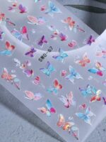 2 pièces Autocollants d'art pour ongles décalques 5D gaufrés à motifs de fleurs bleues. Designs d'art pour ongles avec fleurs dégradées, motifs de vignes et texture de pétales. Feuilles de recouvrement complet pour décoration des ongles. Accessoires de manucure. – Image 6