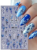 2 pièces Autocollants d'art pour ongles décalques 5D gaufrés à motifs de fleurs bleues. Designs d'art pour ongles avec fleurs dégradées, motifs de vignes et texture de pétales. Feuilles de recouvrement complet pour décoration des ongles. Accessoires de manucure. – Image 11