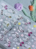 2 pièces Autocollants d'art pour ongles décalques 5D gaufrés à motifs de fleurs bleues. Designs d'art pour ongles avec fleurs dégradées, motifs de vignes et texture de pétales. Feuilles de recouvrement complet pour décoration des ongles. Accessoires de manucure. – Image 27