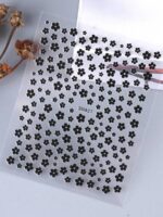 Autocollant d'ongle en 3D noir et blanc de fleur, charmante fleur en forme de pétale, mignon et à la mode, coulissant de style japonais et coréen, Art de manucure Y2K, conseils de décoration d'art d'ongle, autocollants d'ongle DIY – Image 9