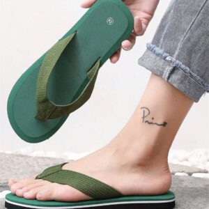 Sandales tong pour hommes, décontractées. Bandes gris. Tongs légères en EVA pour extérieur et plage, vertes