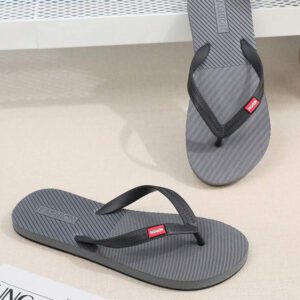 Tongs d"été pour hommes, sandales décontractées à enfiler, antidérapantes et résistantes à l"usure, chaussures de plage extérieures à la mode avec semelle souple