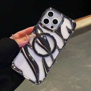 Nouvelle étui de téléphone portable mode avec motif flamme creux, revêtement électrolytique anti-chute, compatible avec 15 Pro Max/14 Pro Max/13 Pro Max, 16/11/12/13/14, S22 Ultra/S23 Ultra/S24 Ultra/S25 Ultra, S22/S23/S24/S25, A16/A53/A54/A55. Étanche, antichoc, résistant aux rayures.