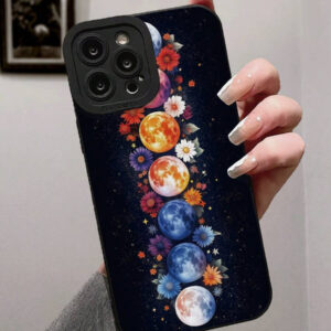 Étui de téléphone anti-chute peint avec éclipse de lune, d'étoiles et de planètes en glitter précis. Compatible avec P14 Pro Max, 3D P13 dessin animé P11 Peint P12 Anti-Drop XR dessin animé 78GES2, également compatible avec la série A03s, A03core, A04, A12, A13, A14, A21s, A22, A23, A24, A32, A33A34, A5 A51A52, A53, A54, A71, A72, A73, S20FE, S21, S22 et compatible avec Xiaomi, compatible avec la série Redmi 9, 9a, 10a, 10c, Note9, Note10, Note11, Note12, 12, 12c. Étui étanche, antichoc et résistant aux rayures.