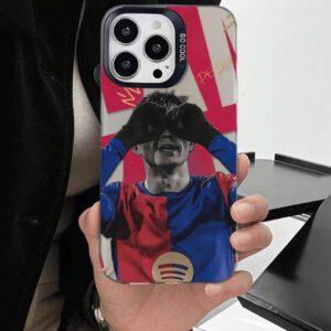 1 pièce Étui de téléphone argenté coloré avec motif de joueur de football rayé rouge et bleu, compatible avec iPhone11, 11Pro, 11ProMax, 12, 12Pro, 12ProMax, 13, 13Pro, 13ProMax, 14, 14Pro, 14Plus, 14ProMax, 15, 15Pro, 15Plus, 16, 16Pro, 16ProMax, 16Plus, 17, 17Pro, 17Air, 17ProMax