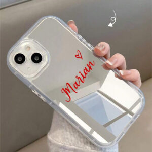 Coque de téléphone miroir personnalisable, design mignon en forme de cœur avec initiale et phrase courte. Compatible avec 11 Pro/13 Pro/15 Pro Max, XR, 12, 13, 15, 16 Pro Max. Stylée, sobre, personnalisée, drôle, unique, idéal pour elle, petit-ami, petite-amie, famille, amis, grands-parents, couple, anniversaires, anniversaires