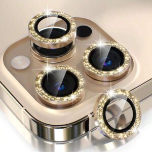 1 set de film protecteur de lentille de caméra avec strass flash compatible avec 12/12 Mini/12 Pro/12 Pro Max, 13/13 Mini/13 Pro/13 Pro Max, 11/11 Pro/11 Pro Max, 14/14 Plus/14 Pro/14 Pro Max, 15/15 Plus/15 Pro/15 Pro Max. Couvercle de caméra en verre trempé décoré de strass incrustés. Cadeau coloré de strass étincelant pour l'anniversaire, la famille et les amis. Protecteur de lentille, accessoires de téléphone étanches, antichoc, anti-rayures et anti-traces de doigts, avec protection complète.