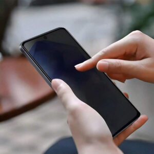 2 pièces Protecteur d'écran de confidentialité anti-espion HD clair pour iPhone 17 PRO MAX/17 PRO/17 AIR/17/16 Pro Max/16 Pro/16/15-11 Série : Bouclier de confidentialité gauche-droite et film anti-rayures 9H - Bords compatibles avec les coques de téléphone et kit sans bulles pour le bureau, les déplacements et la navigation publique (revêtement anti-traces de doigts et clarté compatible avec le flash)