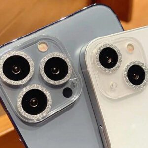 CSDZ 1 pièce Protecteur de caméra de téléphone pailleté, autocollant d'objectif avec film d'objectif pailleté. Protège-verre d'objectif de caméra compatible avec 11 12 13 14 15 Pro Max 12mini 13mini. Cadeau pour l'anniversaire, la famille, les amis. Cristal scintillant, protecteur d'objectif, accessoires de téléphone. Étanche, antichoc, anti-chute, anti-rayures, anti-traces de doigts, protection intégrale