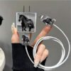 Lot de 4 coques de protection à motif cheval noir, compatibles avec les câbles de données et chargeurs iPhone, les coques de téléphone 13/14/15 Pro Max, anti-morsures de chat