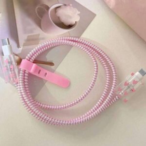 5 pièces Set de chargement de téléphone portable avec motif en forme de cœur comprenant un chargeur, un câble de données et un couvre-câble de protection, un protecteur de chargeur