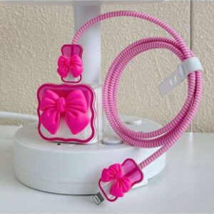5 pièces Ensemble de boîtier de chargeur de téléphone compatible avec le chargeur Apple 18/20W avec boîtier de chargeur à nœud rose fuchsia 3D et câble de données avec corde de protection compatible avec les téléphones mobiles 16/15/14/13/12/11. Étui en TPU doux anti-rayures et anti-casse, protecteur de câble de chargeur